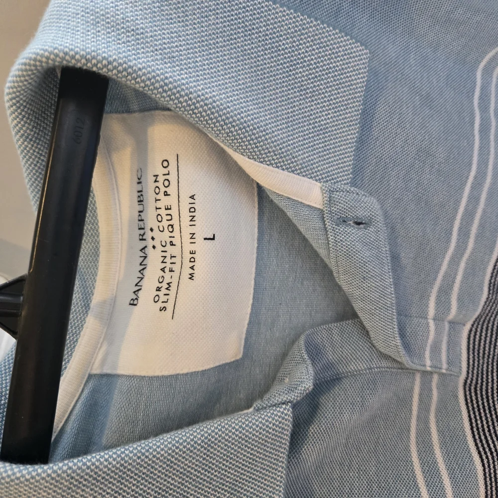 Banana Republic Men's Blue Striped Polo Shirt L